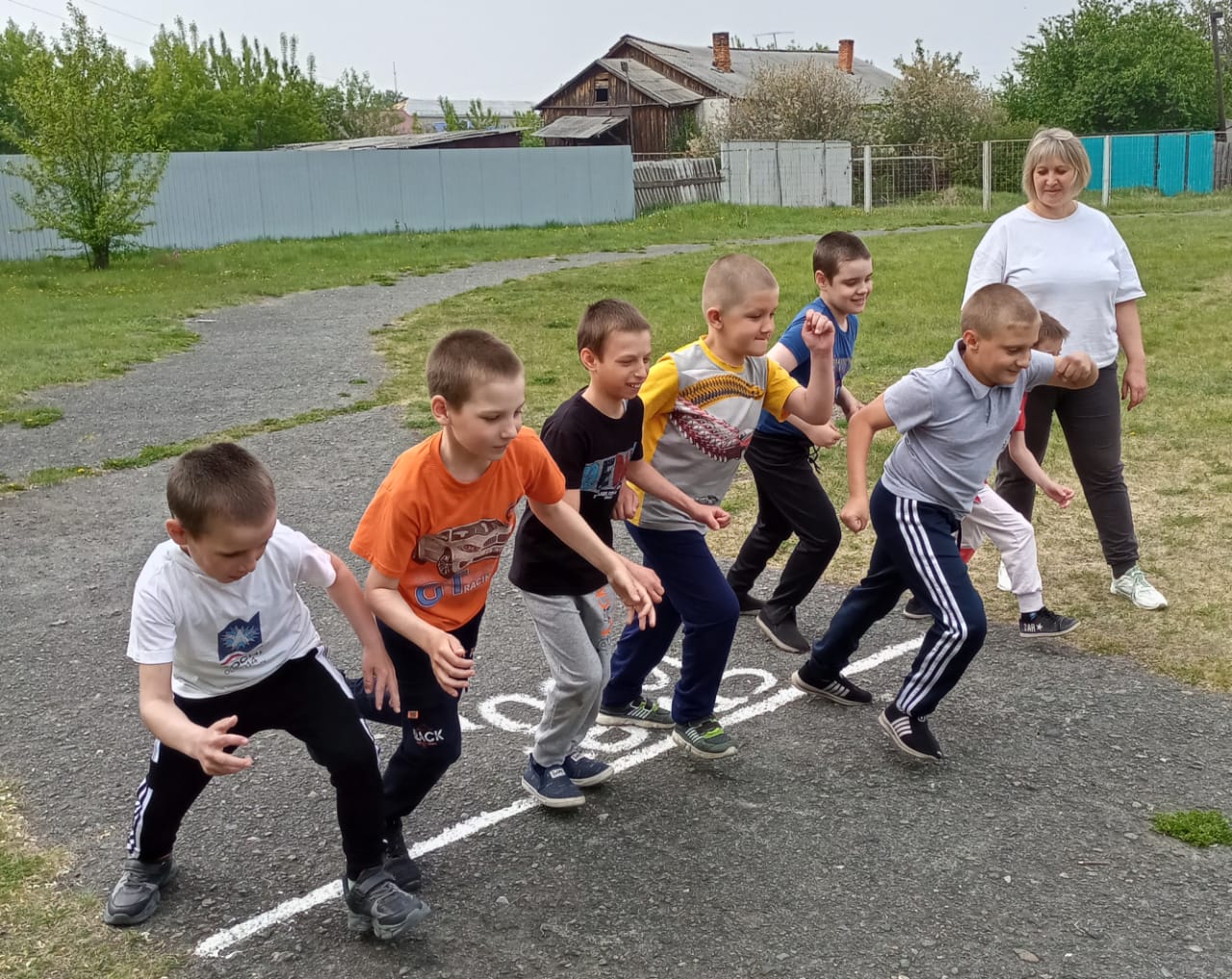 Закрытие весеннего легкоатлетического кросса.